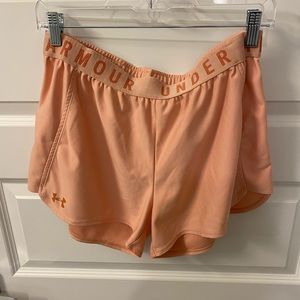 Under Armour Shorts- L